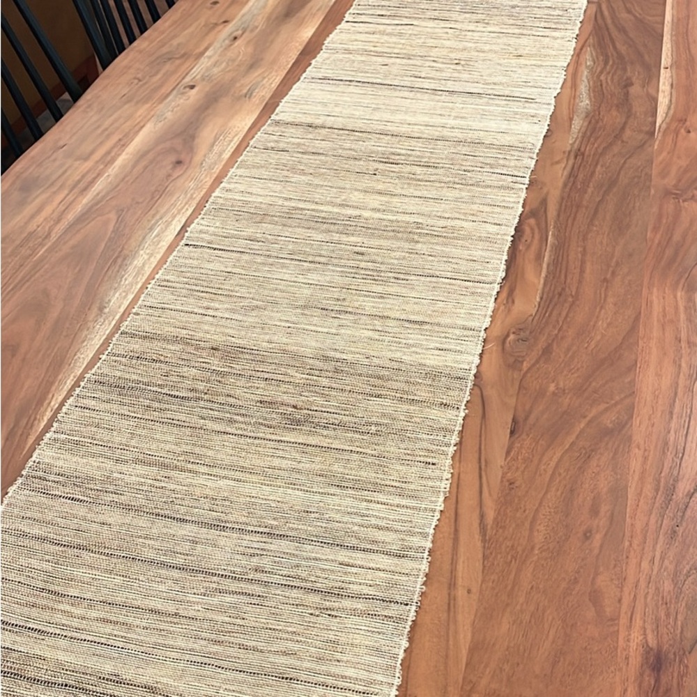 Woven table runner